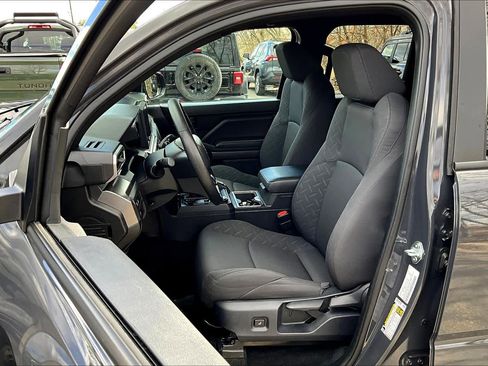 Certified 2025 Toyota Tacoma SR5 image 9