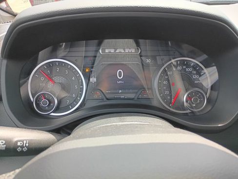 New 2026 RAM 1500 4x4 Crew Cab image 14