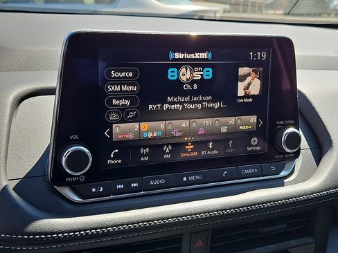 Certified 2025 Nissan Rogue S image 16