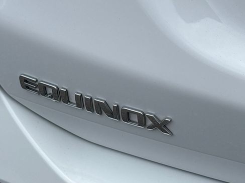 Used 2023 Chevrolet Equinox LS FWD image 28