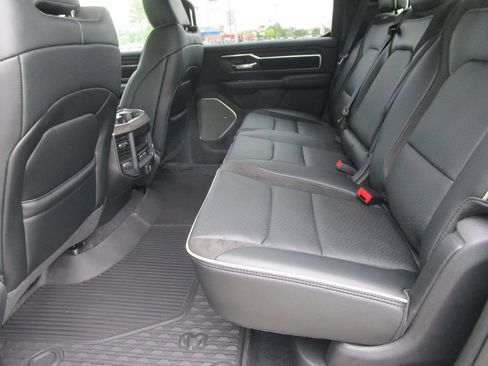 New 2026 RAM 1500 Laramie AWD/4WD image 19