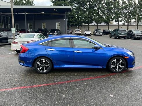 Used 2016 Honda Civic Touring image 5