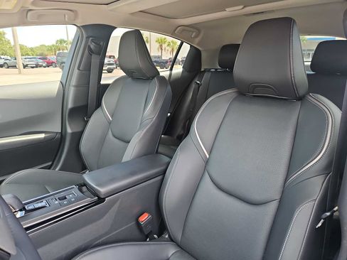 Used 2026 Toyota Prius XLE FWD image 13