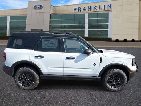 New 2025 Ford Bronco Sport Outer Banks w/ Sasquatch Outer Banks Package image 8