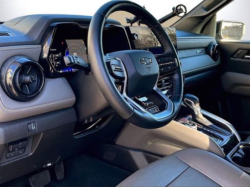 Used 2023 Chevrolet Colorado ZR2 w/ ZR2 Convenience Package III image 19