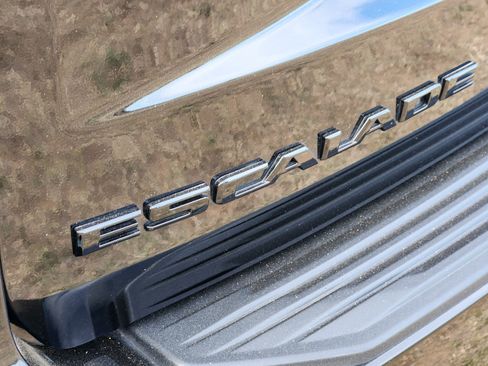 Certified 2024 Cadillac Escalade Sport Platinum w/ LPO, ONYX Package image 11