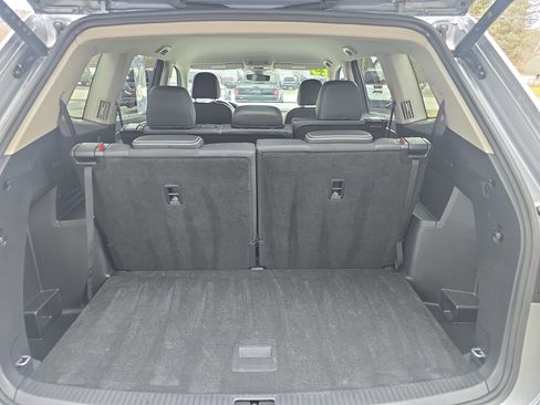 Used 2025 Volkswagen Atlas SE image 5