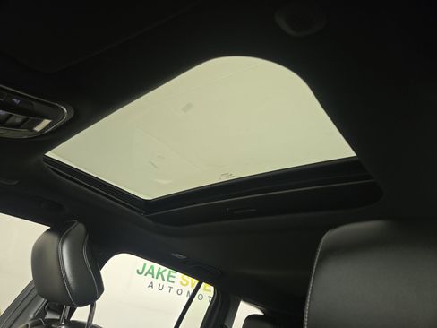 Certified 2025 Jeep Grand Cherokee Altitude image 22