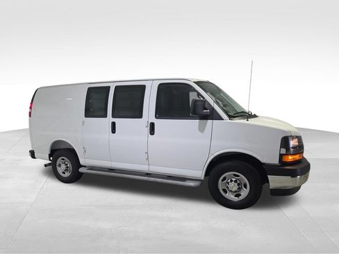 Used 2025 Chevrolet Express 2500 w/ Driver Convenience Package RWD image 21