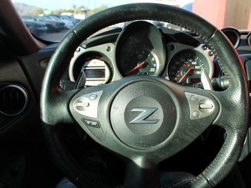 Used 2012 Nissan 370Z Roadster image 21