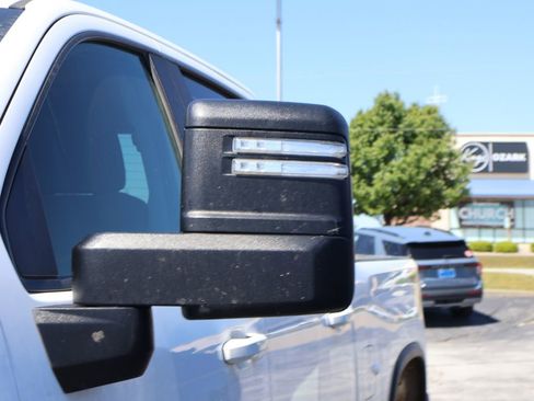 Used 2024 Chevrolet Silverado 2500 Custom w/ Custom Value Package AWD/4WD image 3