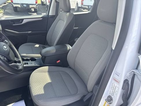 Used 2022 Ford Escape SE w/ SE Sport Appearance Package AWD/4WD image 15