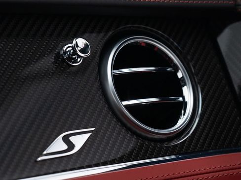 Certified 2023 Bentley Continental GT V8 AWD/4WD image 39