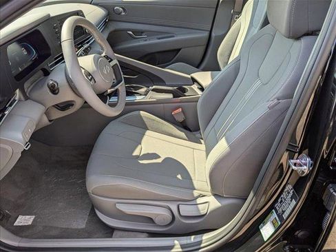 New 2025 Hyundai Elantra Sport image 4