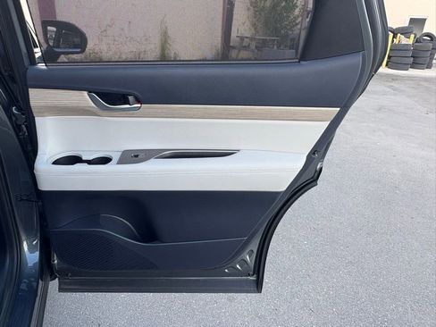 Used 2022 Hyundai Palisade SEL w/ 8P Bench Seat Package FWD image 16