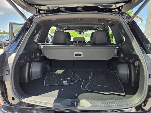 Used 2025 Subaru Forester Premium AWD/4WD image 23