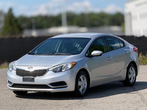 Used 2015 Kia Forte LX FWD image 6