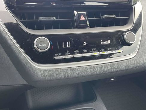 Used 2026 Toyota Corolla SE FWD image 31
