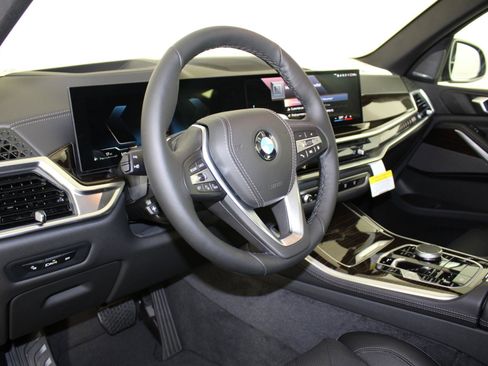 New 2026 BMW X5 sDrive40i w/ Climate Comfort Package image 4