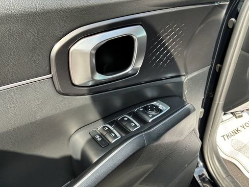 Used 2021 Kia Sorento S w/ Panoramic Sunroof Package FWD image 10
