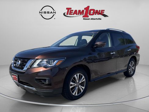 Used 2019 Nissan Pathfinder SL image 11