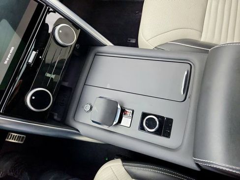 Certified 2022 Land Rover Discovery HSE R-Dynamic image 21