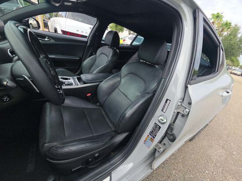 Used 2018 Kia Stinger GT1 RWD image 4