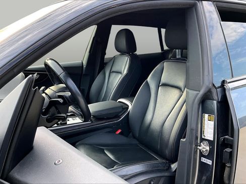 Used 2019 Audi Q8 Premium Plus w/ Premium Plus AWD/4WD image 8