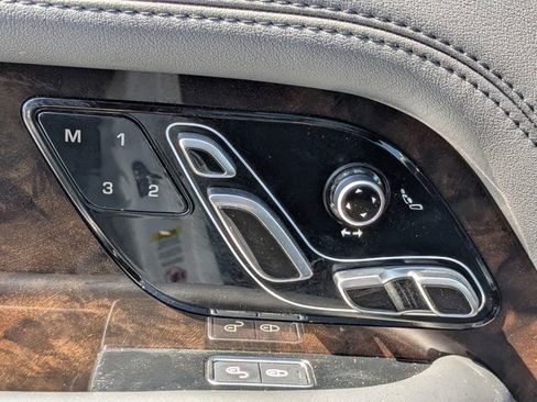 Used 2020 Land Rover Range Rover HSE image 21