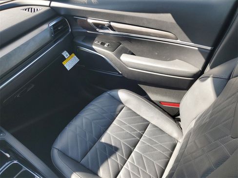 Used 2023 Kia Telluride SX Prestige X-Line image 11
