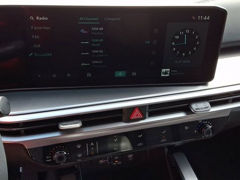 New 2026 Kia Sorento LX FWD image 9