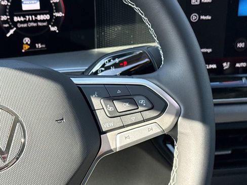 New 2026 Volkswagen Tiguan SE image 28