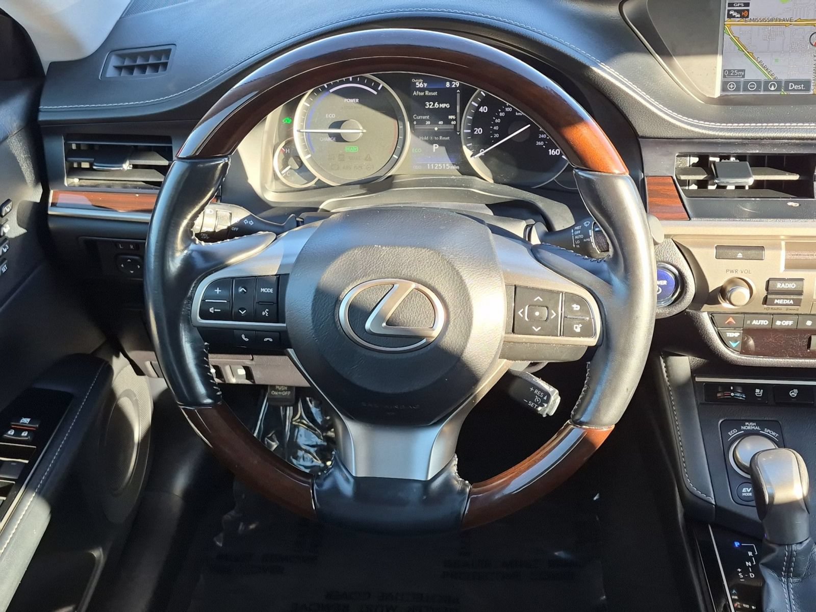 Used 2016 Lexus ES 300h w/ Navigation System Package FWD image 18