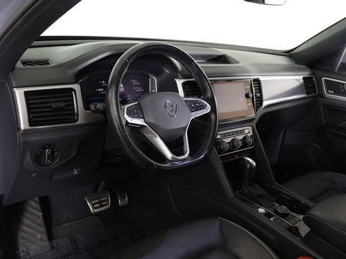 Used 2020 Volkswagen Atlas Cross Sport SEL Premium R-Line image 34