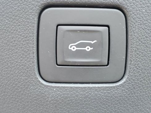 Certified 2024 Buick Envista Sport Touring w/ Convenience II Package FWD image 33