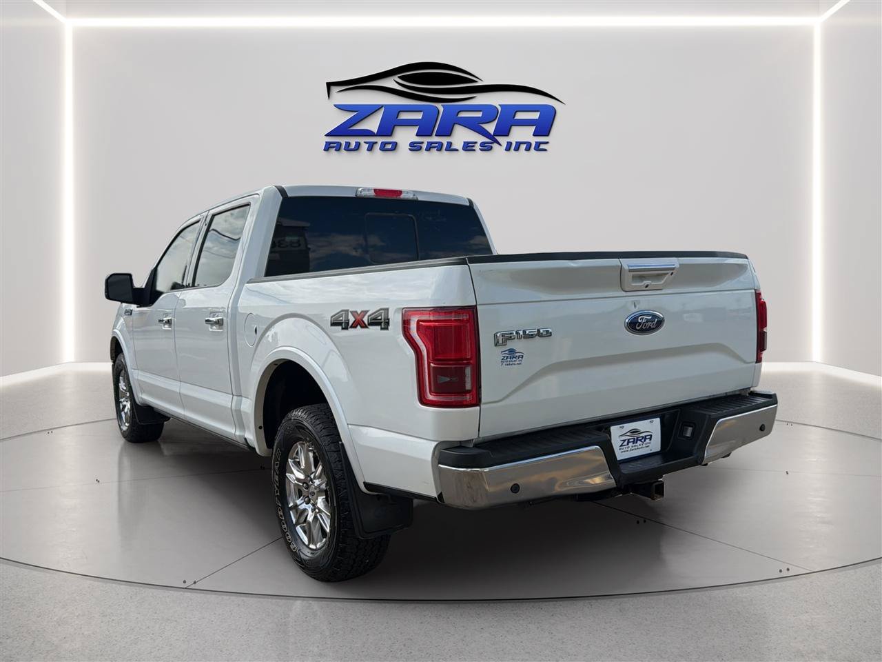 Used 2017 Ford F150 Lariat w/ Equipment Group 502A Luxury AWD/4WD image 5