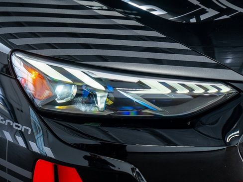 Used 2023 Audi RS e-tron GT image 18