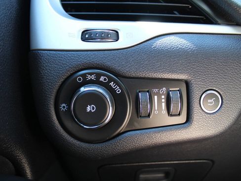 Used 2018 Jeep Cherokee Limited AWD/4WD image 41