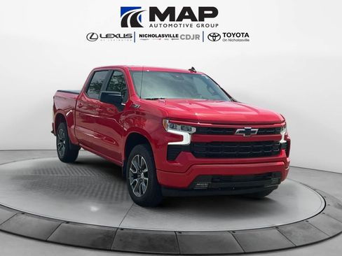 Used 2023 Chevrolet Silverado 1500 RST w/ Z71 Off-Road Package AWD/4WD image 7