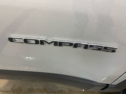 New 2026 Jeep Compass Latitude AWD/4WD image 22