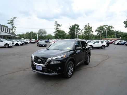 Used 2023 Nissan Rogue S AWD/4WD image 1