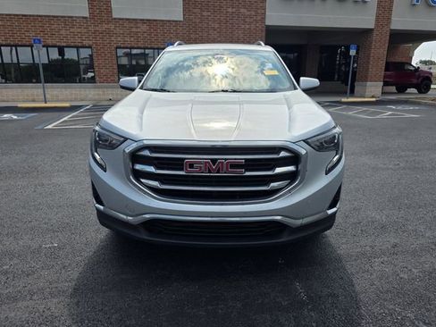 Used 2018 GMC Terrain SLT w/ Preferred Package FWD image 3