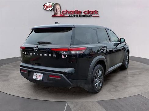 Certified 2024 Nissan Pathfinder S image 5