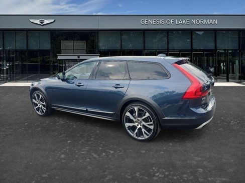 Used 2018 Volvo V90 T6 Cross Country w/ Convenience Package AWD/4WD image 6