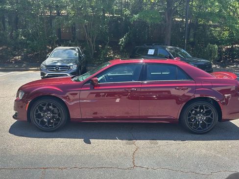 Used 2020 Chrysler 300 S image 8