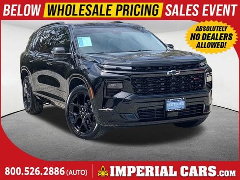 Used 2025 Chevrolet Traverse RS w/ LPO, Floor Liner Package AWD/4WD image 1