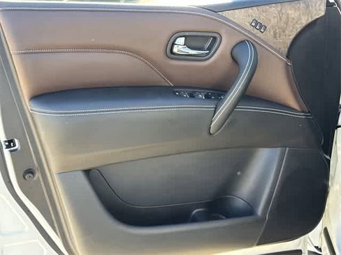 Certified 2024 INFINITI QX80 Premium Select w/ Cargo Package image 8