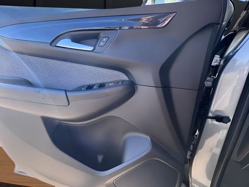 Used 2025 Chevrolet TrailBlazer LT image 21