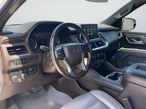 Used 2021 Chevrolet Tahoe Z71 w/ Z71 Signature Package AWD/4WD image 14