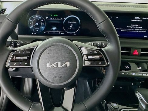 New 2026 Kia Seltos EX image 13